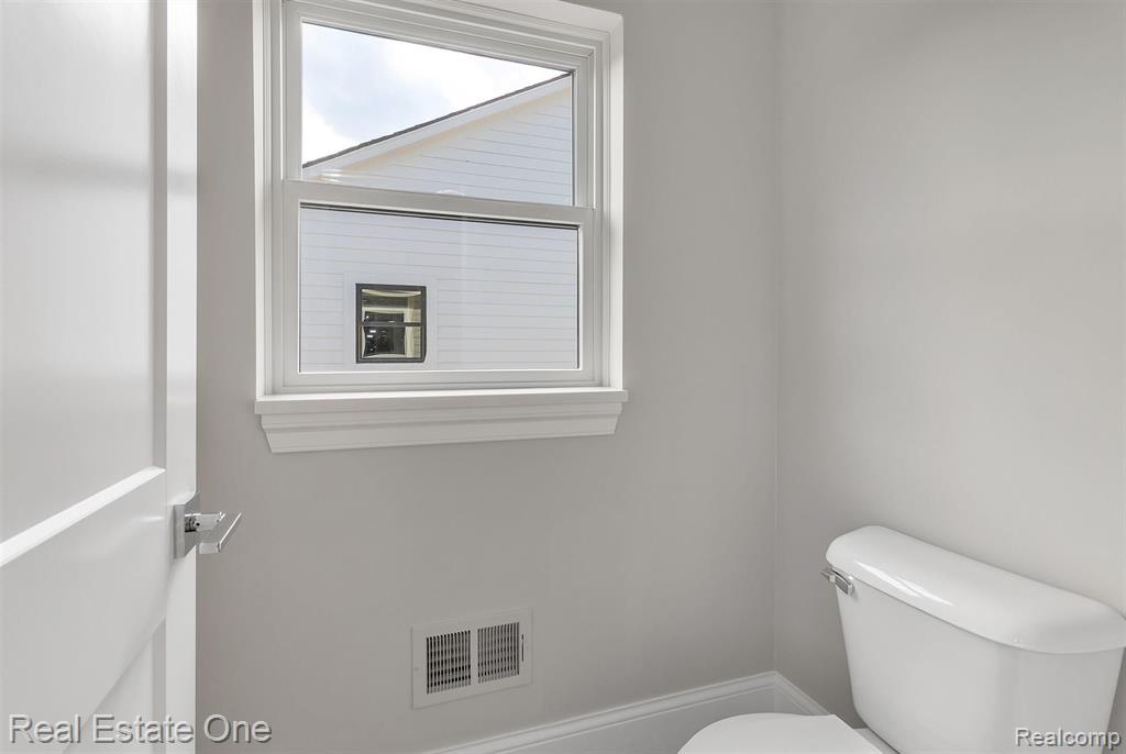 279 West Tienken Road Rochester Hills, MI 48306 - Photo 40 of 43