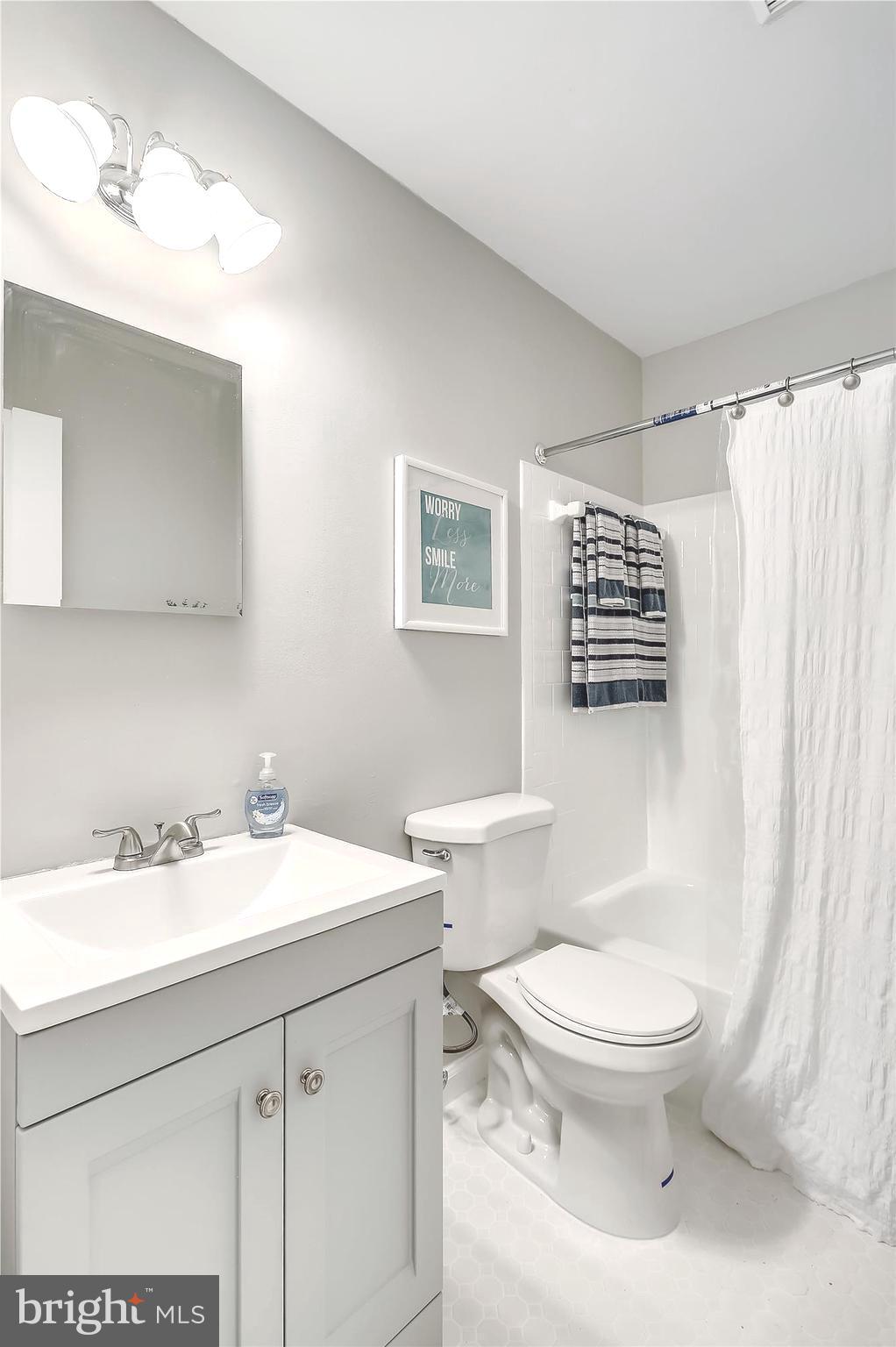 6802 Barton Road Hyattsville, MD 20784 - Photo 15 of 30 Main level Full Bathroom