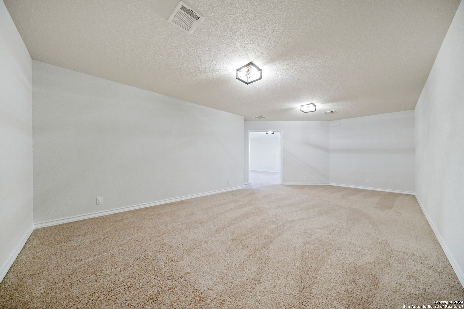 648 Amber Creek Cibolo, TX 78108 - Photo 24 of 34 an empty room with a empty space