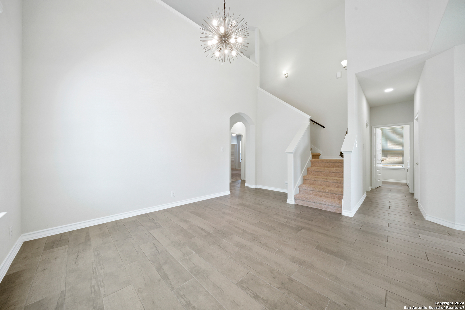 648 Amber Creek Cibolo, TX 78108 - Photo 9 of 34 an entryway in hall with a ceiling fan