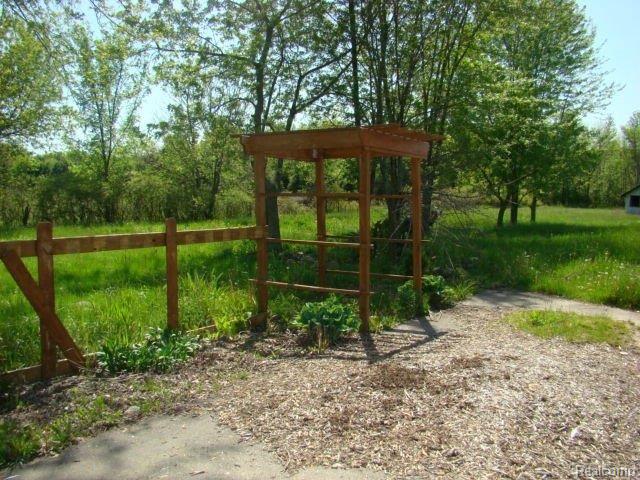 1672 Morris Road Lapeer, MI 48446 - Photo 15 of 15 DSC06145.JPG