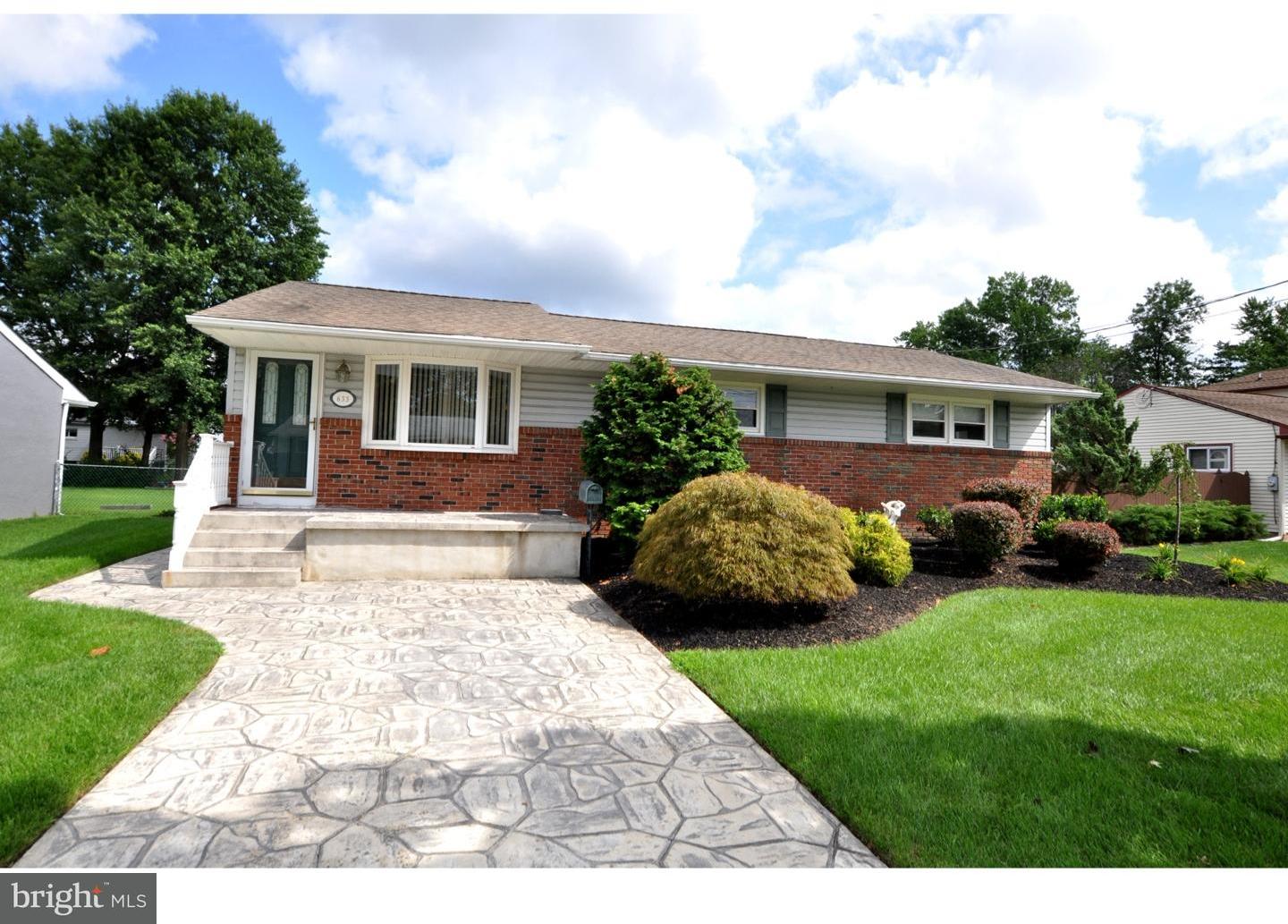 633 Monroe Street Riverside, NJ 08075 - Photo 2 of 24 Exterior Front