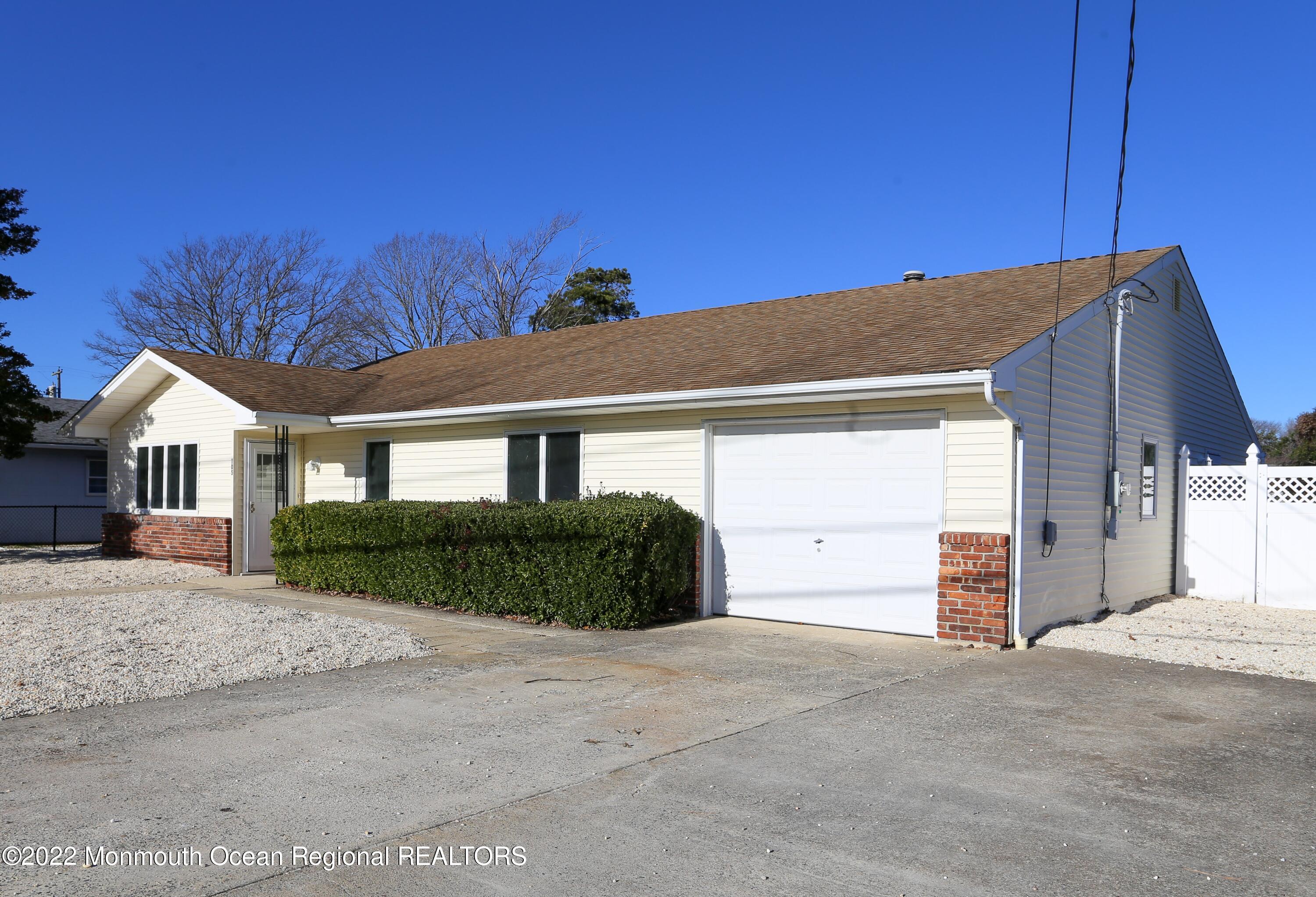 105 Whippany Road Barnegat, NJ 08005 - Photo 30 of 38 From Right