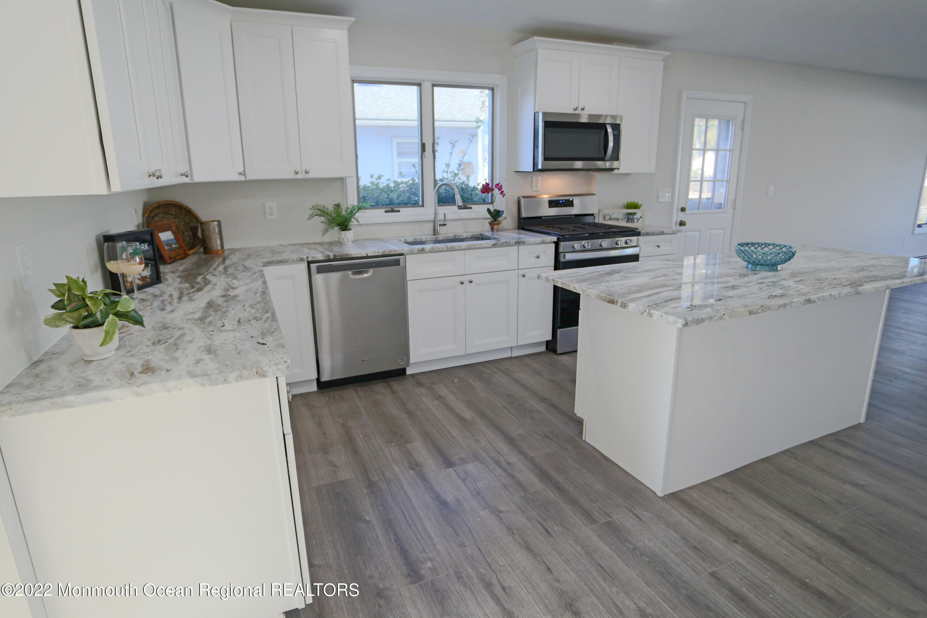 105 Whippany Road Barnegat, NJ 08005 - Photo 6 of 38 KIT3