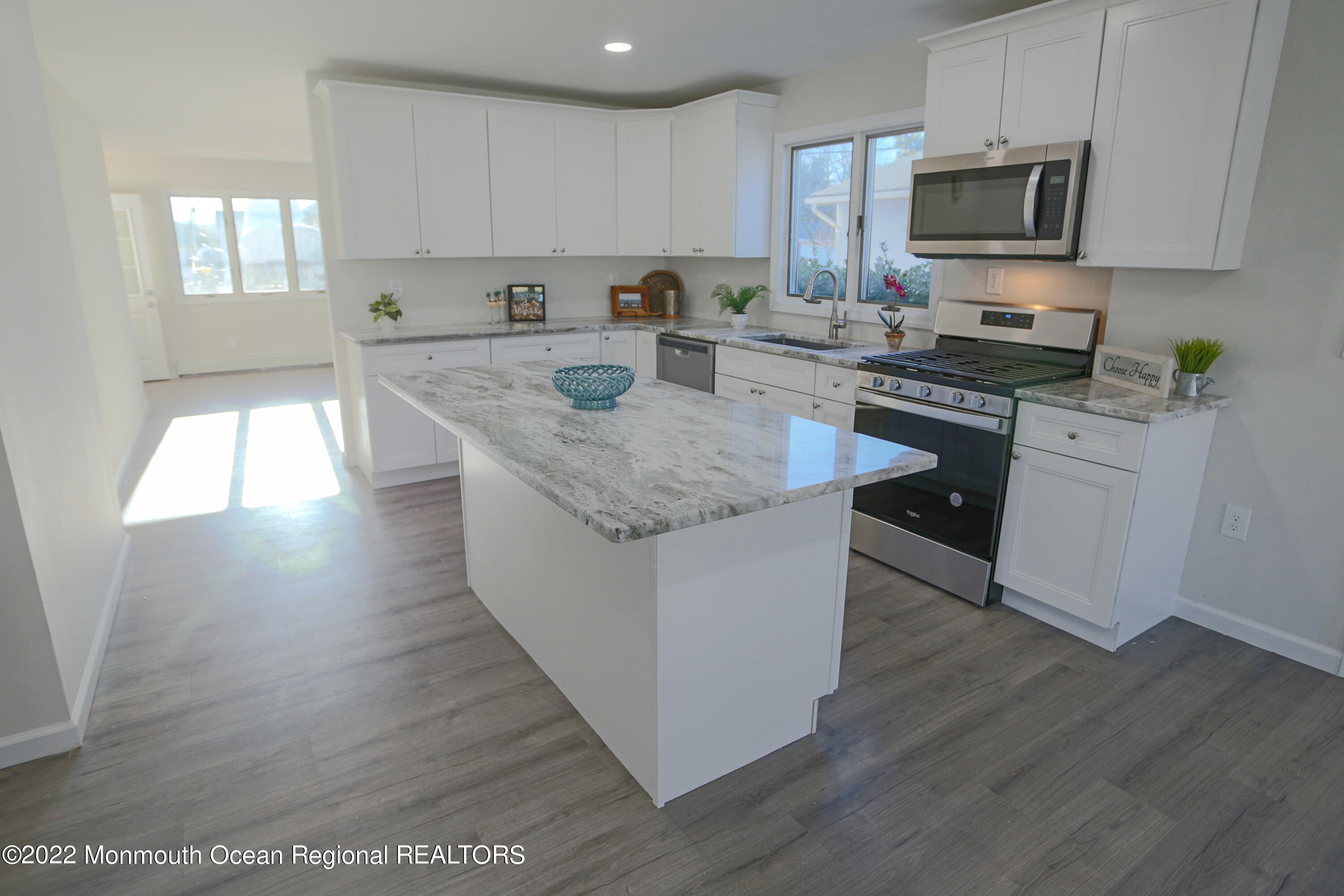 105 Whippany Road Barnegat, NJ 08005 - Photo 7 of 38 KIT2