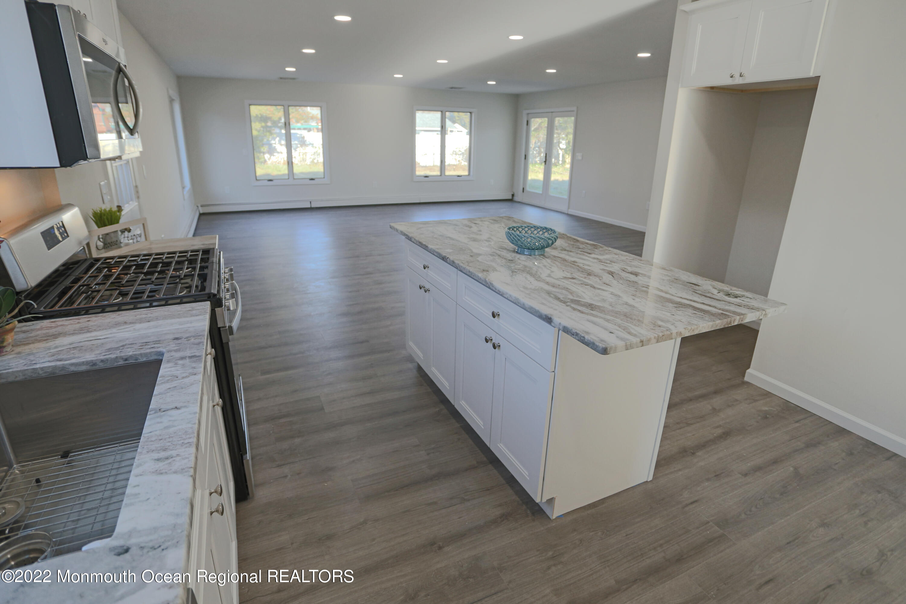 105 Whippany Road Barnegat, NJ 08005 - Photo 9 of 38 KIT4