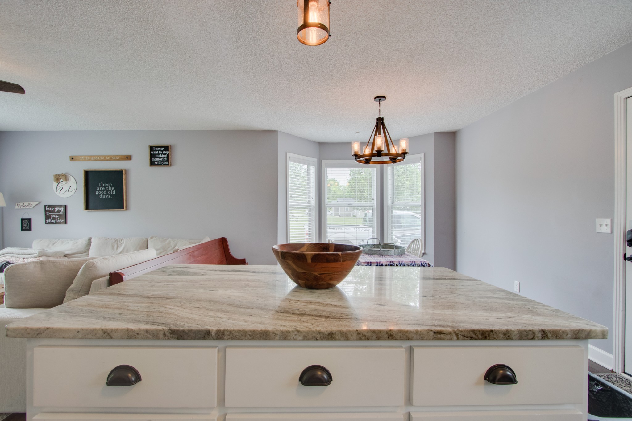 576 Bellwood Road Lebanon, TN 37087 - Photo 11 of 34 a view of living room with granite countertop furniture