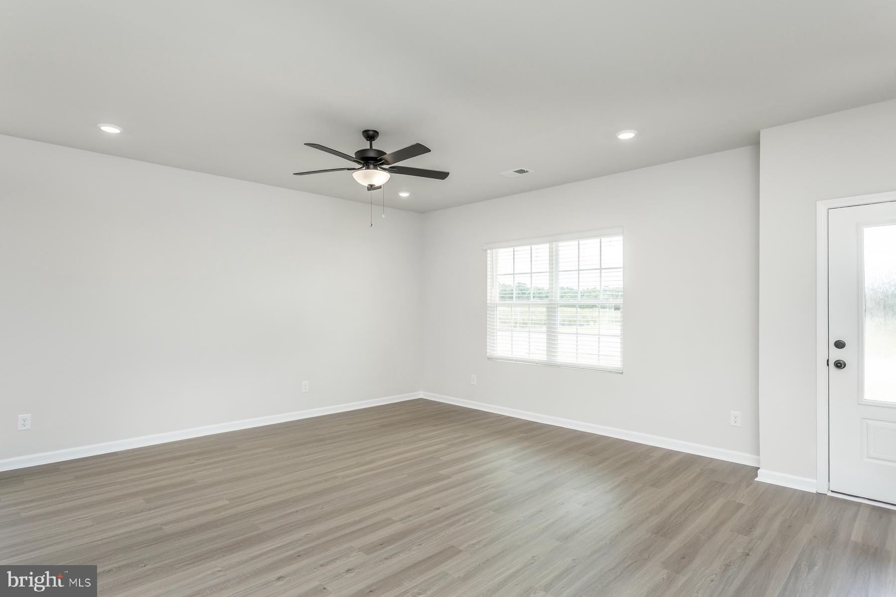 33 Brompton Street Falling Waters, WV 25419 - Photo 9 of 14