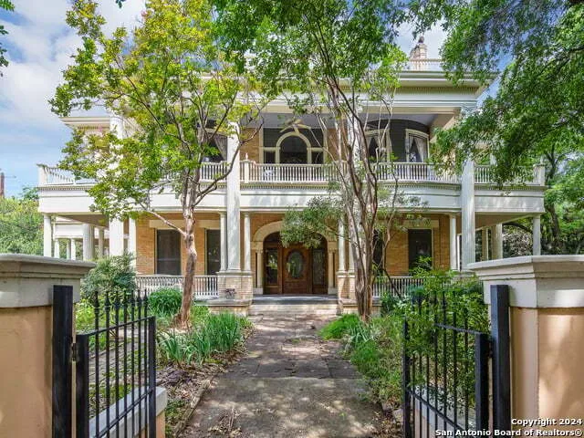 $3,400,000 | 241 King William, San Antonio, TX 78204