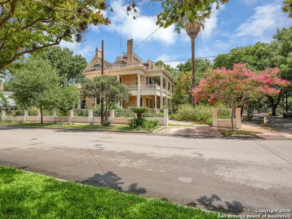 $3,400,000 | 241 King William, San Antonio, TX 78204