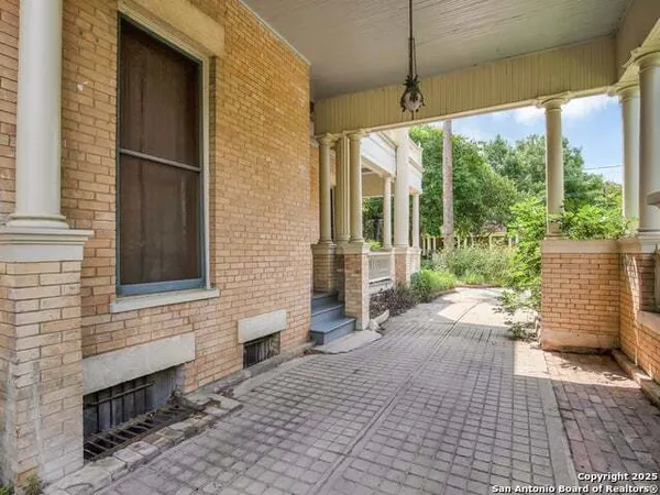 $3,400,000 | 241 King William, San Antonio, TX 78204