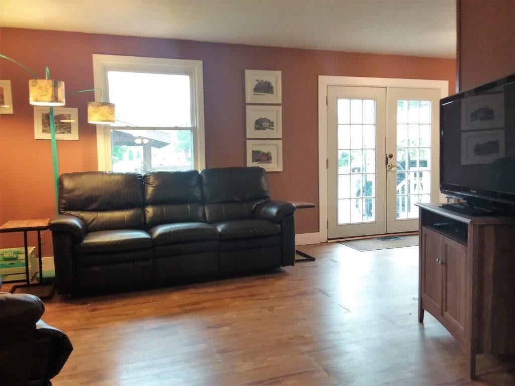 2148 Robin Road Bowling Green, KY 42101 - Photo 4 of 24 Gallery Image 4