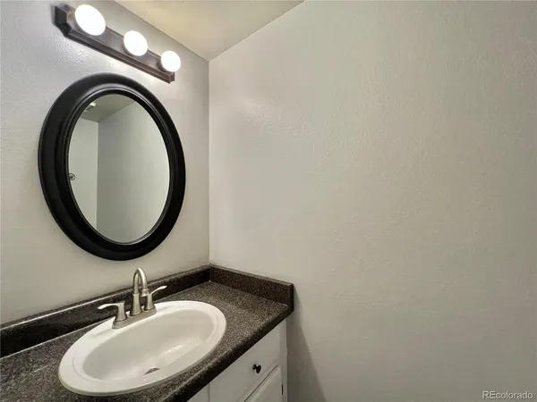 $2,995 | 652 Longfellow Lane, Highlands Ranch, CO 80126