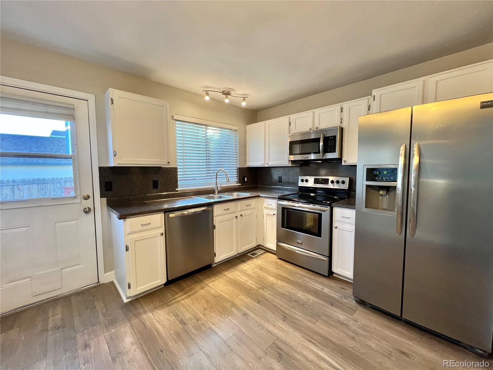 652 Longfellow Lane Highlands Ranch, CO 80126 - Photo 5 of 26