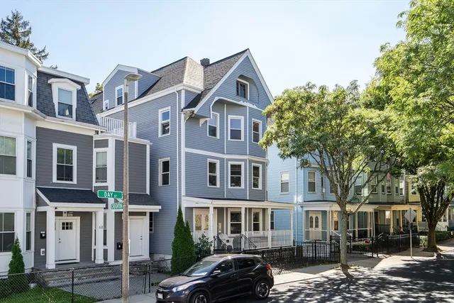 $689,000 | 70 Day Street, Unit 1, Boston, MA 02130