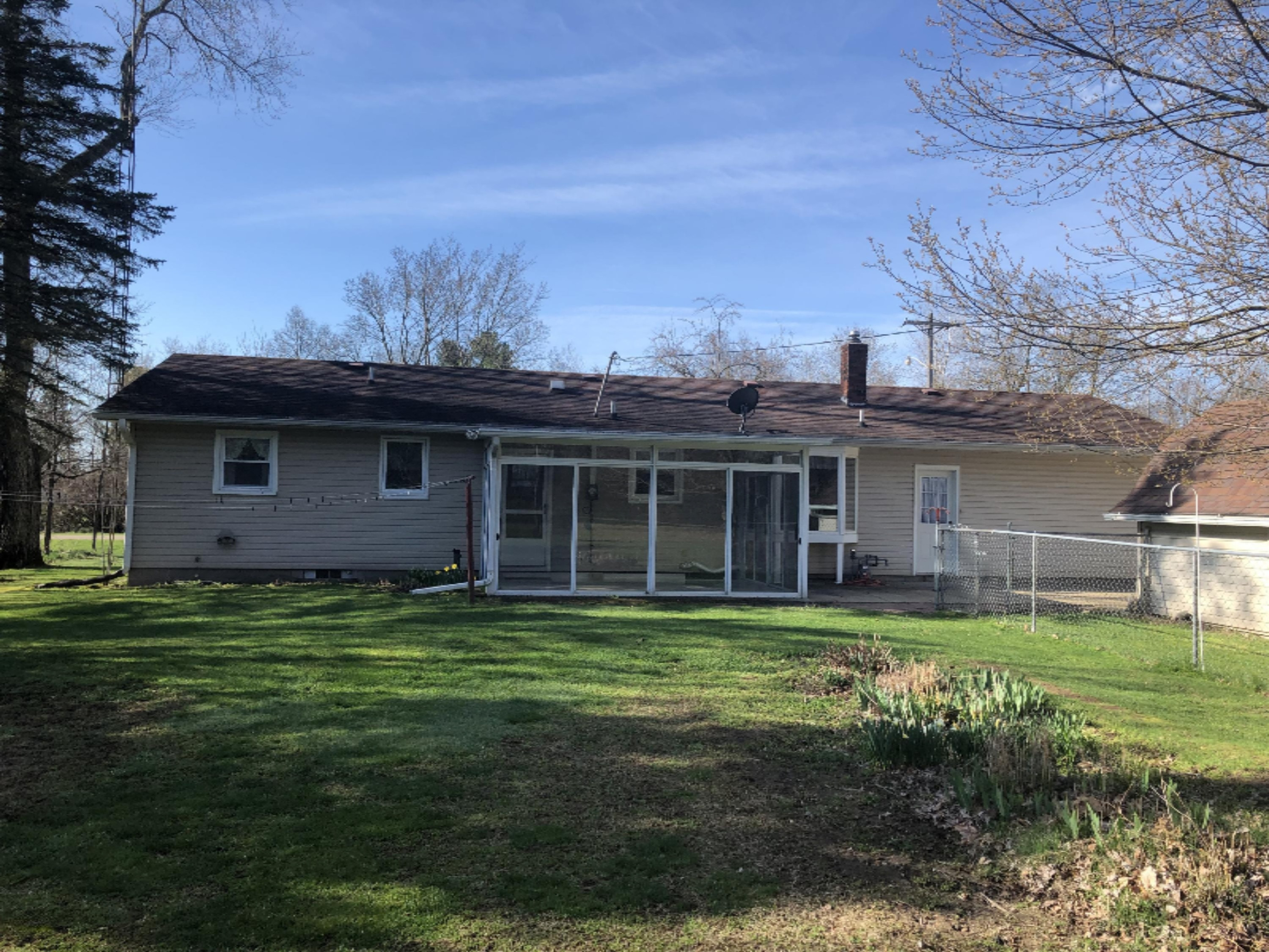 5134 Beecher Road Osseo, MI 49266 - Photo 3 of 28 096EC0FB-7F77-4B3C-BB64-883C8EF638EE