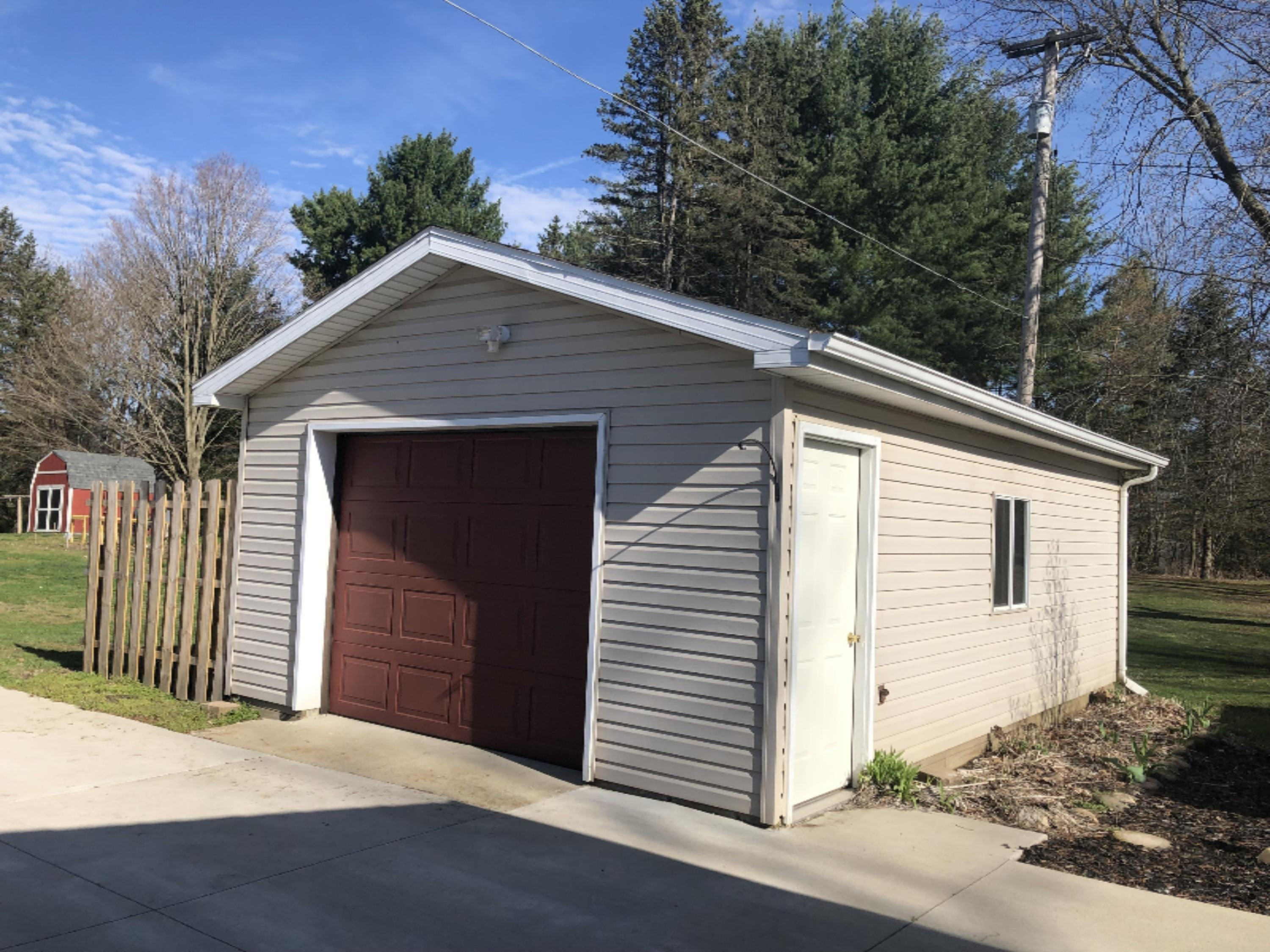 5134 Beecher Road Osseo, MI 49266 - Photo 4 of 28 16989A63-875A-4A00-B8FB-6AAE435C9F9E