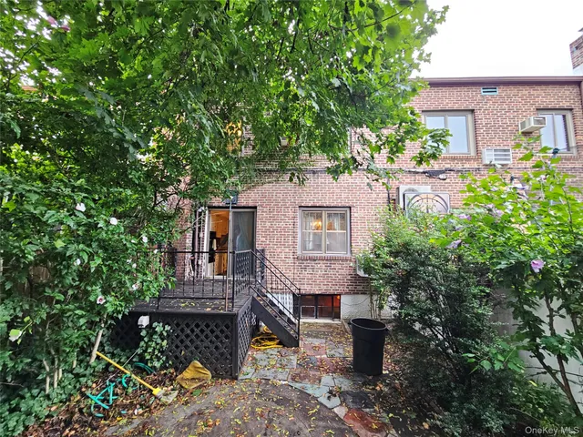 $825,000 | 81-28 77th Avenue | Glendale