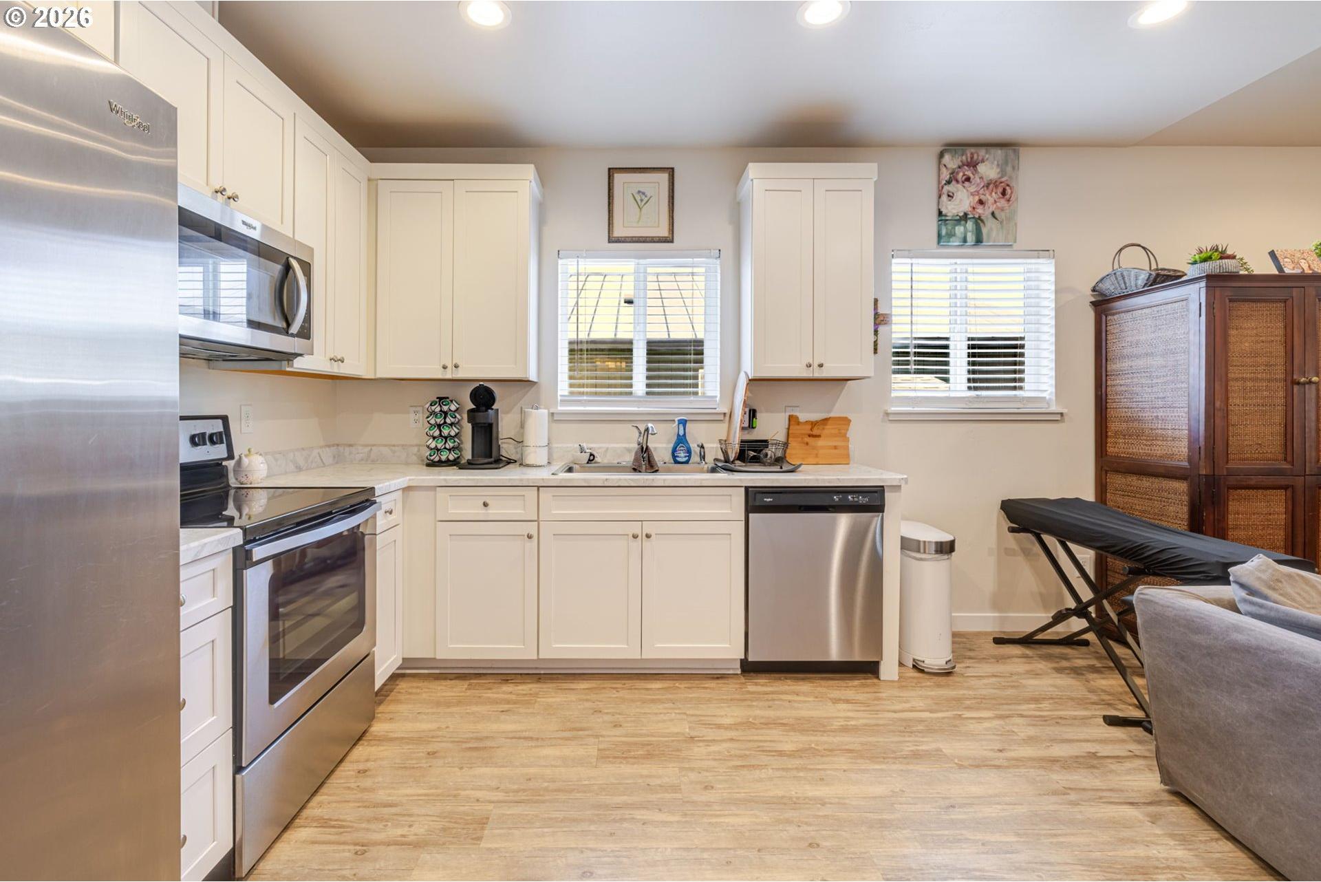 16424 Bassett Road La Pine, OR 97739 - Photo 8 of 31 Gallery Image 8