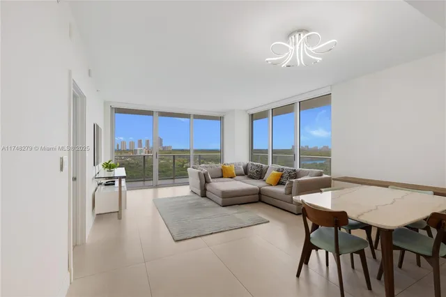 $999,999 | 16385 Biscayne Boulevard, Unit 1221, North Miami Beach, FL 33160