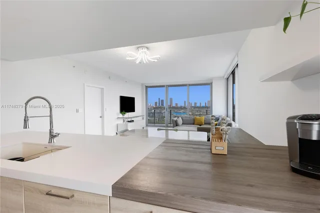 $999,999 | 16385 Biscayne Boulevard, Unit 1221, North Miami Beach, FL 33160