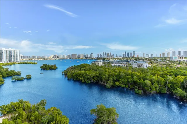 $999,999 | 16385 Biscayne Boulevard, Unit 1221, North Miami Beach, FL 33160