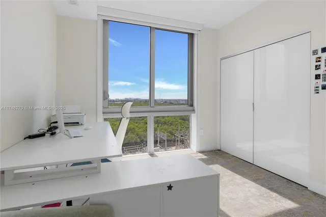 $999,999 | 16385 Biscayne Boulevard, Unit 1221, North Miami Beach, FL 33160