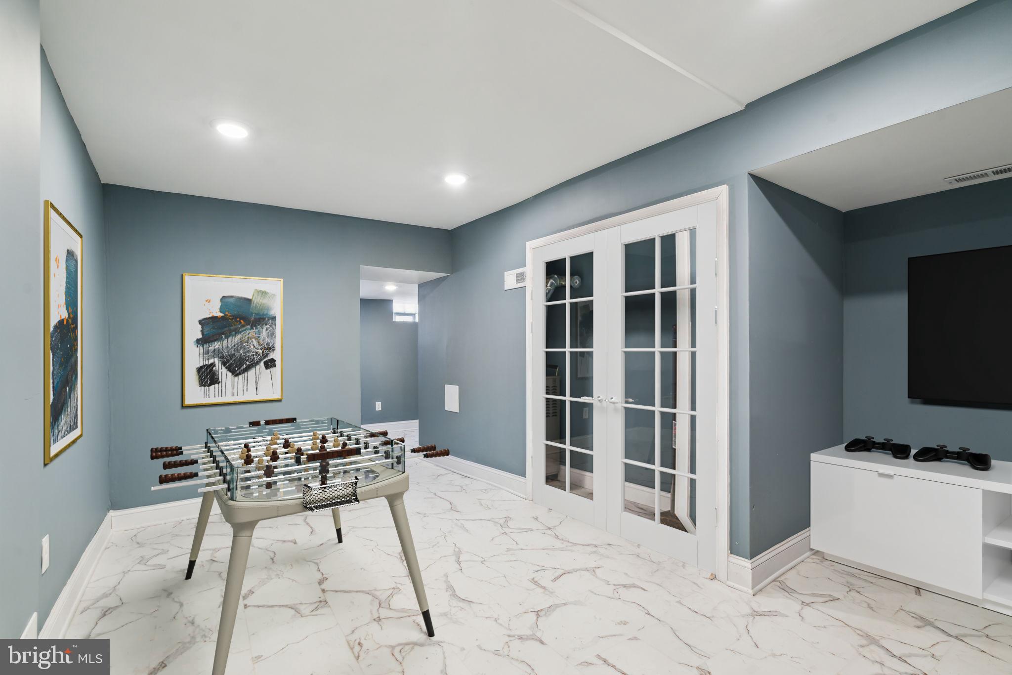 1125 South 55th Street Philadelphia, PA 19143 - Photo 3 of 38
