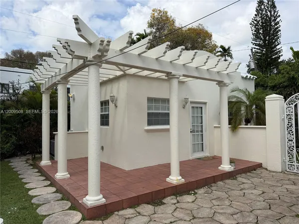 $6,900 | 533 Minorca Avenue, Coral Gables, FL 33134