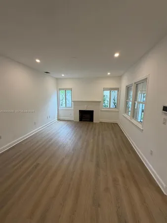 $6,900 | 533 Minorca Avenue, Coral Gables, FL 33134