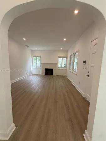 $6,900 | 533 Minorca Avenue, Coral Gables, FL 33134