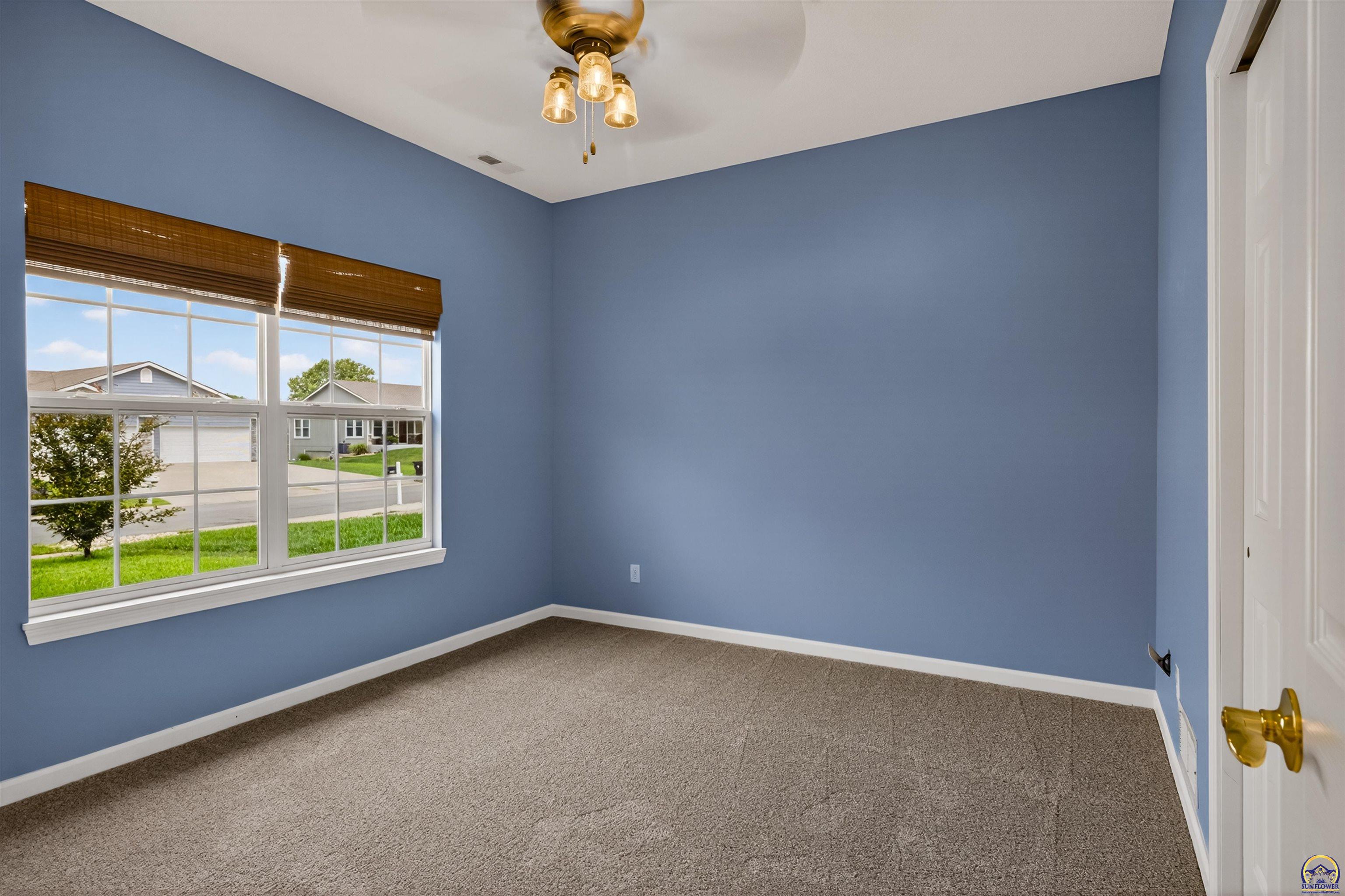 4204 Southwest Shenandoah Road Topeka, KS 66610 - Photo 10 of 24