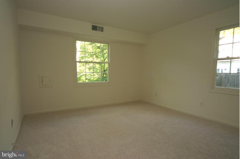 8110 Colony Point Road, Unit L Springfield, VA 22152 - Photo 2 of 24 Bedroom (Master)