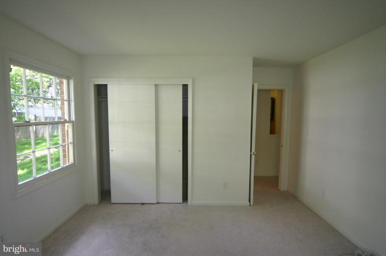 8110 Colony Point Road, Unit L Springfield, VA 22152 - Photo 9 of 24 Bedroom (Master)