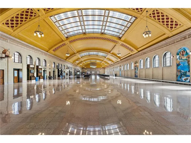 $1,495 | 214 4th Street East, Unit 104, St. Paul, MN 55101