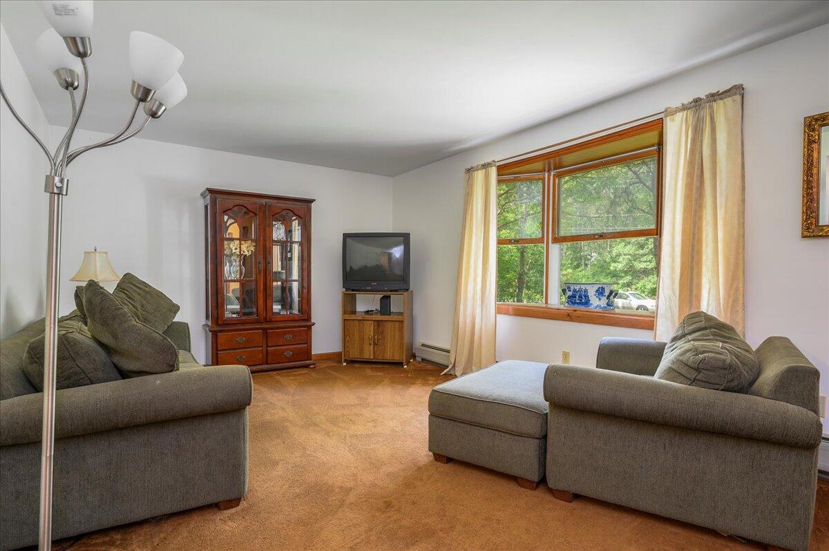 283 Meiggs Backus Road Sandwich, MA 02563 - Photo 6 of 20 283 Meiggs Backus - Living Room