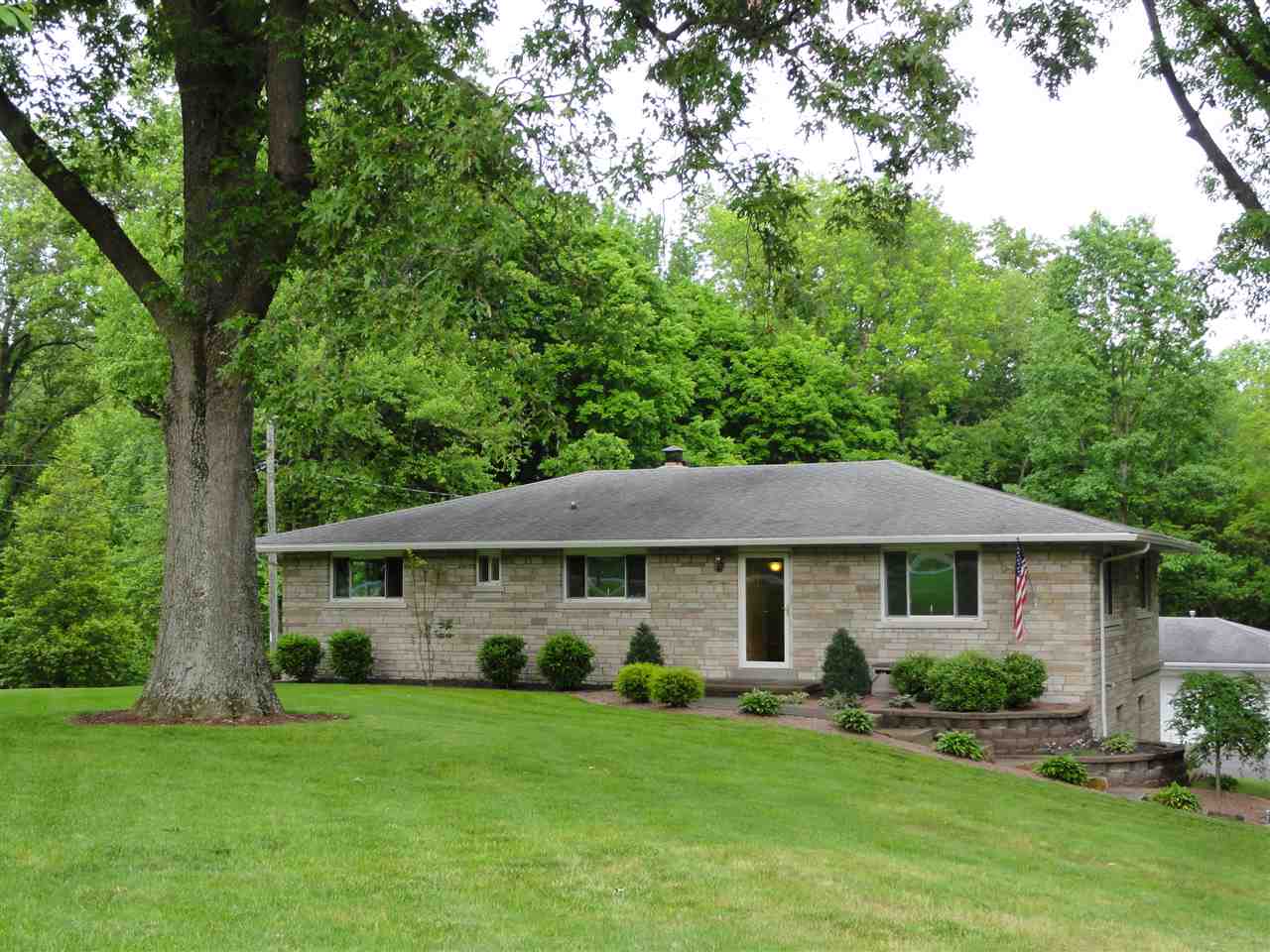 1110 Felstead Road Evansville, IN 47712 - Photo 2 of 19