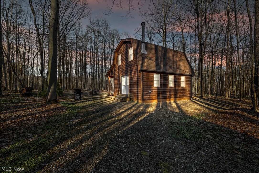 8335 South Wiswell Road Windsor, OH 44099 - Photo 18 of 19 Night View