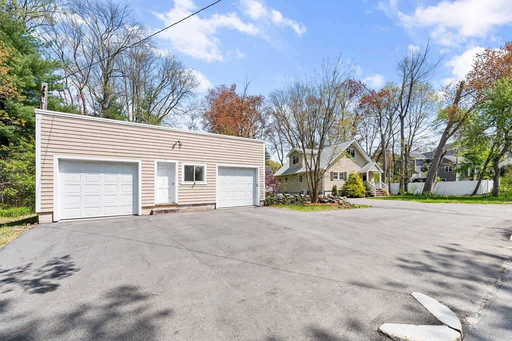 120 Wilmington Road Burlington, MA 01803 - Photo 3 of 42 Gallery Image 3
