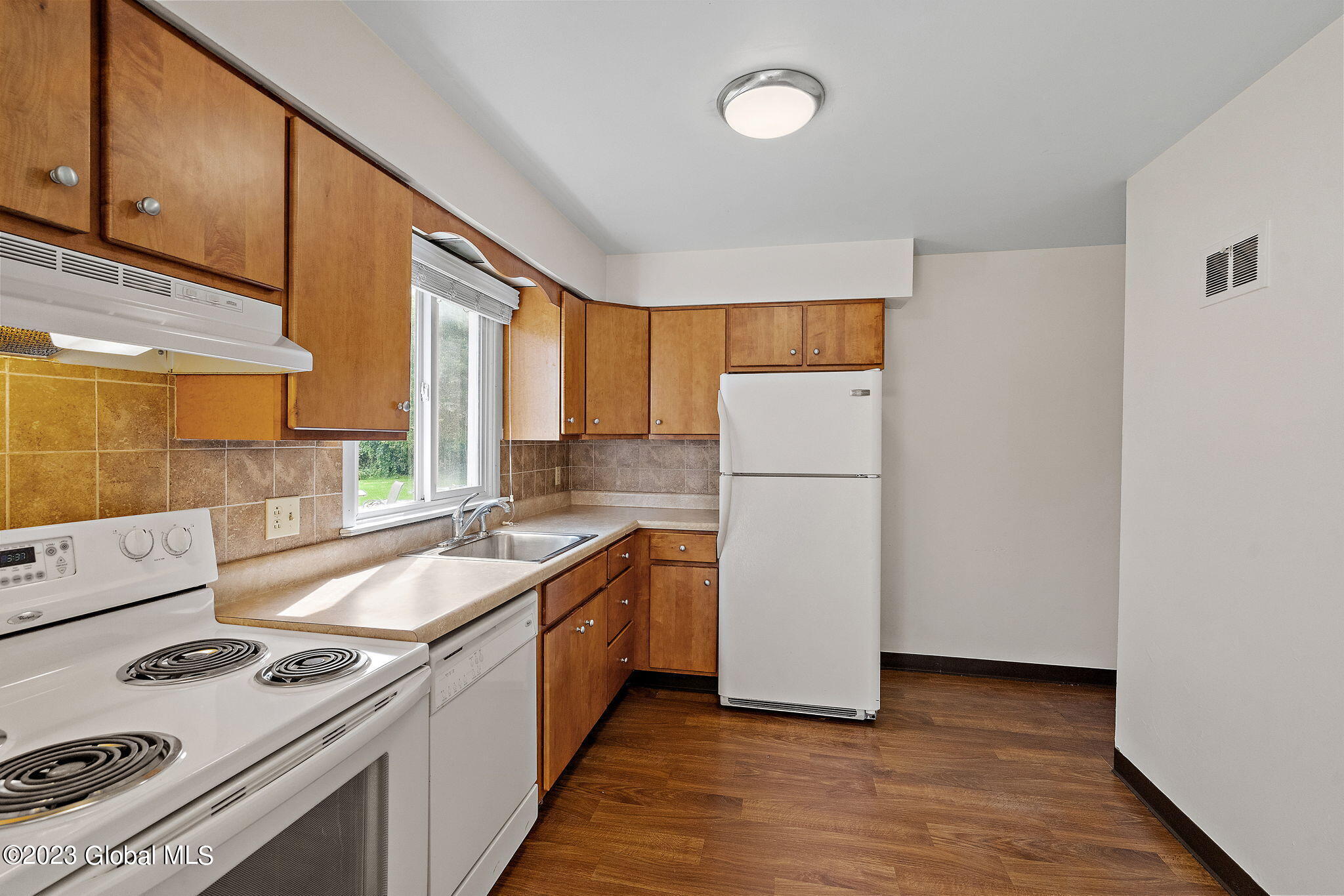 217 River Road Bethlehem, NY 12077 - Photo 10 of 62 25-web-or-mls-217-river-rd