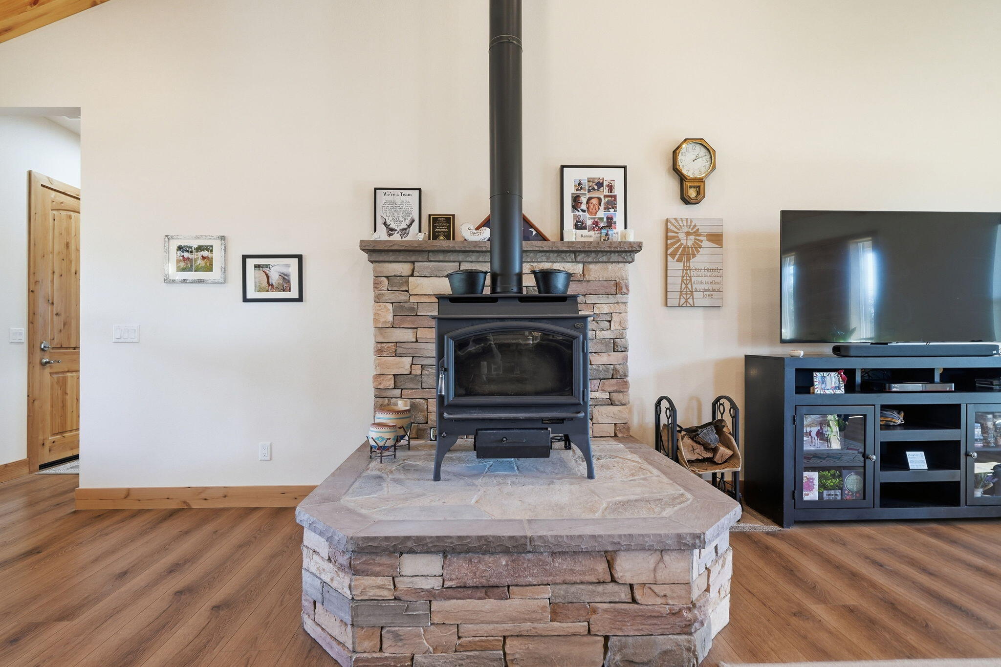 13070 South Fork Road Igo, CA 96047 - Photo 9 of 45 7-web-or-mls-IMG-07