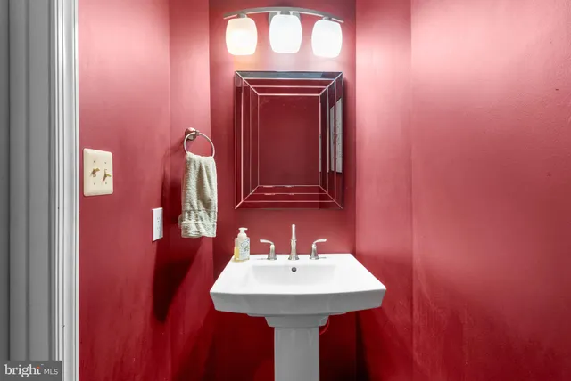 $575,000 | 2917 Clovercrest Way, Olney, MD 20832