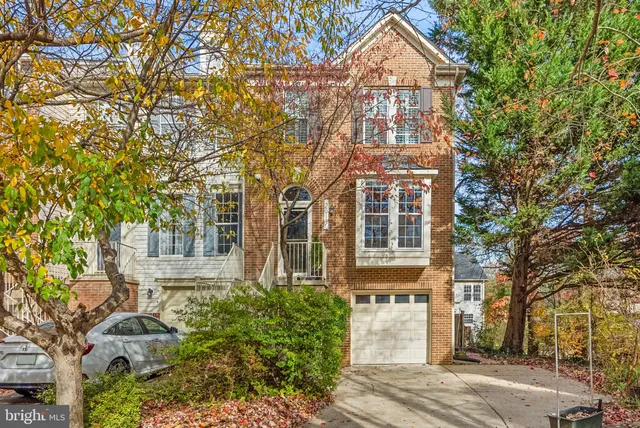 $575,000 | 2917 Clovercrest Way, Olney, MD 20832