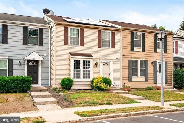 $399,990 | 19 James Cubberly Court, Hamilton, NJ 08610