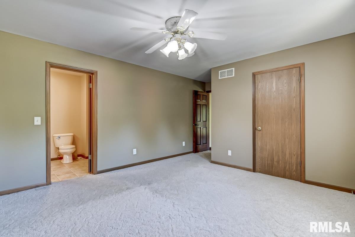 6365 Deer Run Road Rochester, IL 62563 - Photo 15 of 37