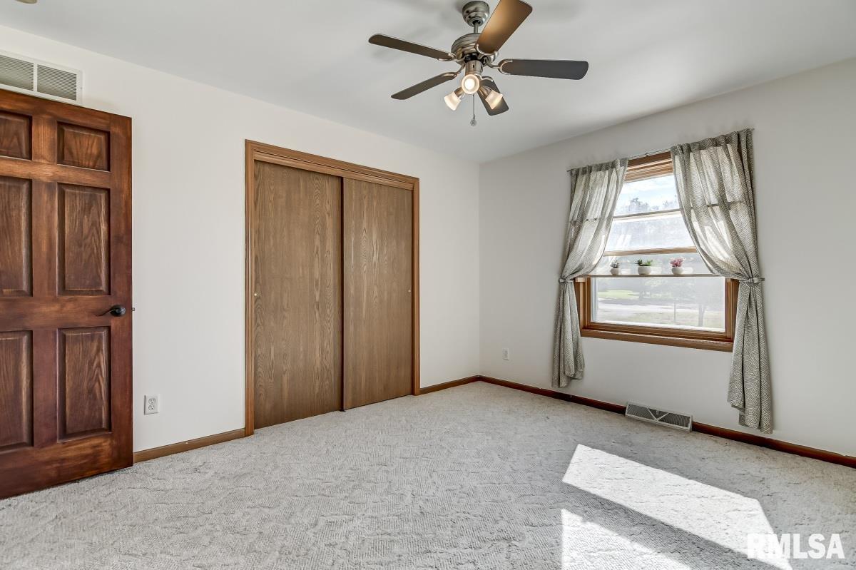 6365 Deer Run Road Rochester, IL 62563 - Photo 24 of 37
