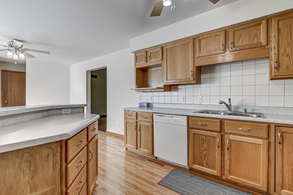 6365 Deer Run Road Rochester, IL 62563 - Photo 8 of 37