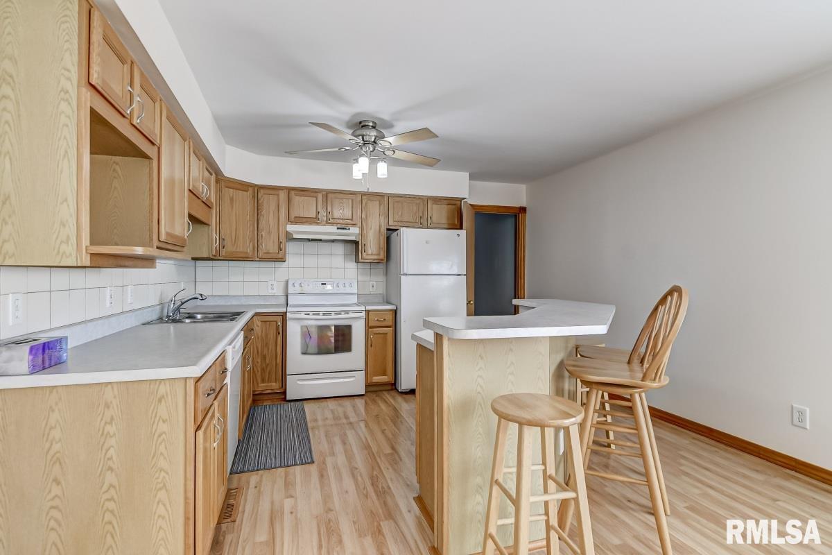 6365 Deer Run Road Rochester, IL 62563 - Photo 10 of 37