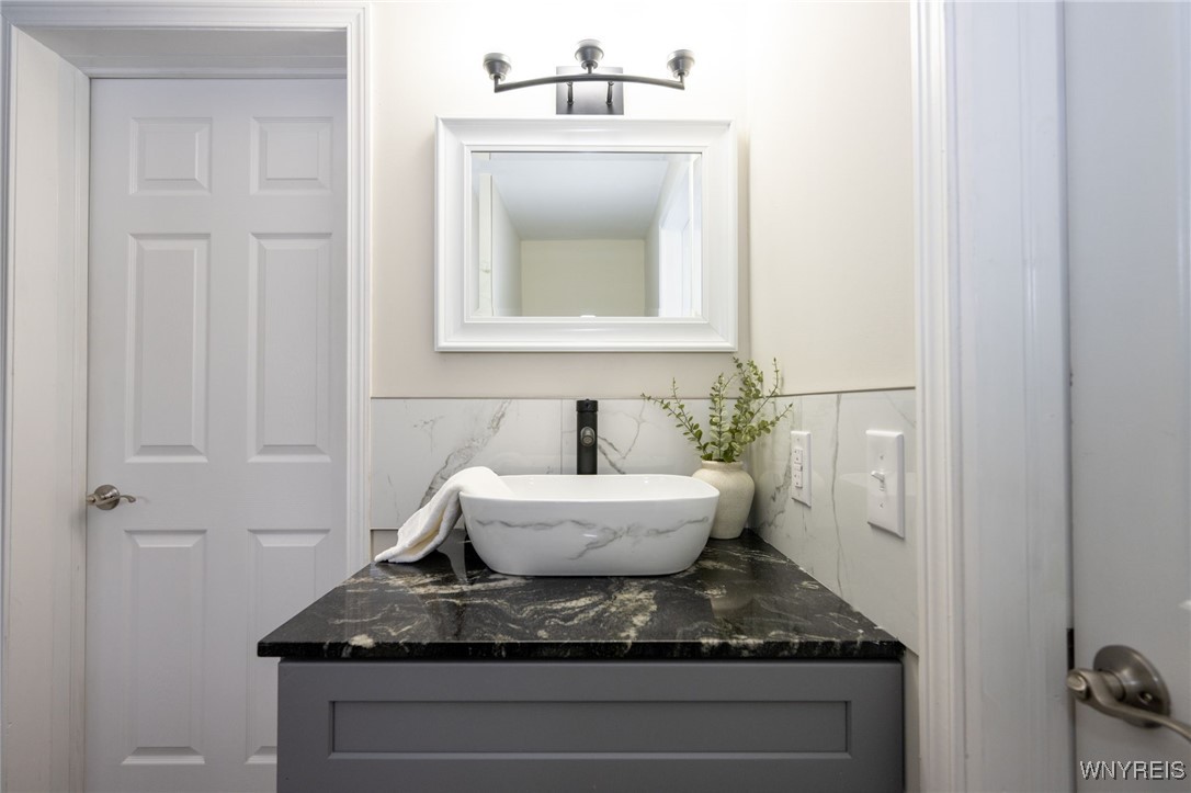 997 Ruie Road North Tonawanda, NY 14120 - Photo 11 of 28