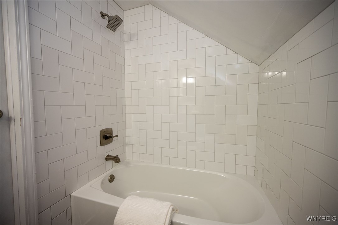 997 Ruie Road North Tonawanda, NY 14120 - Photo 21 of 28